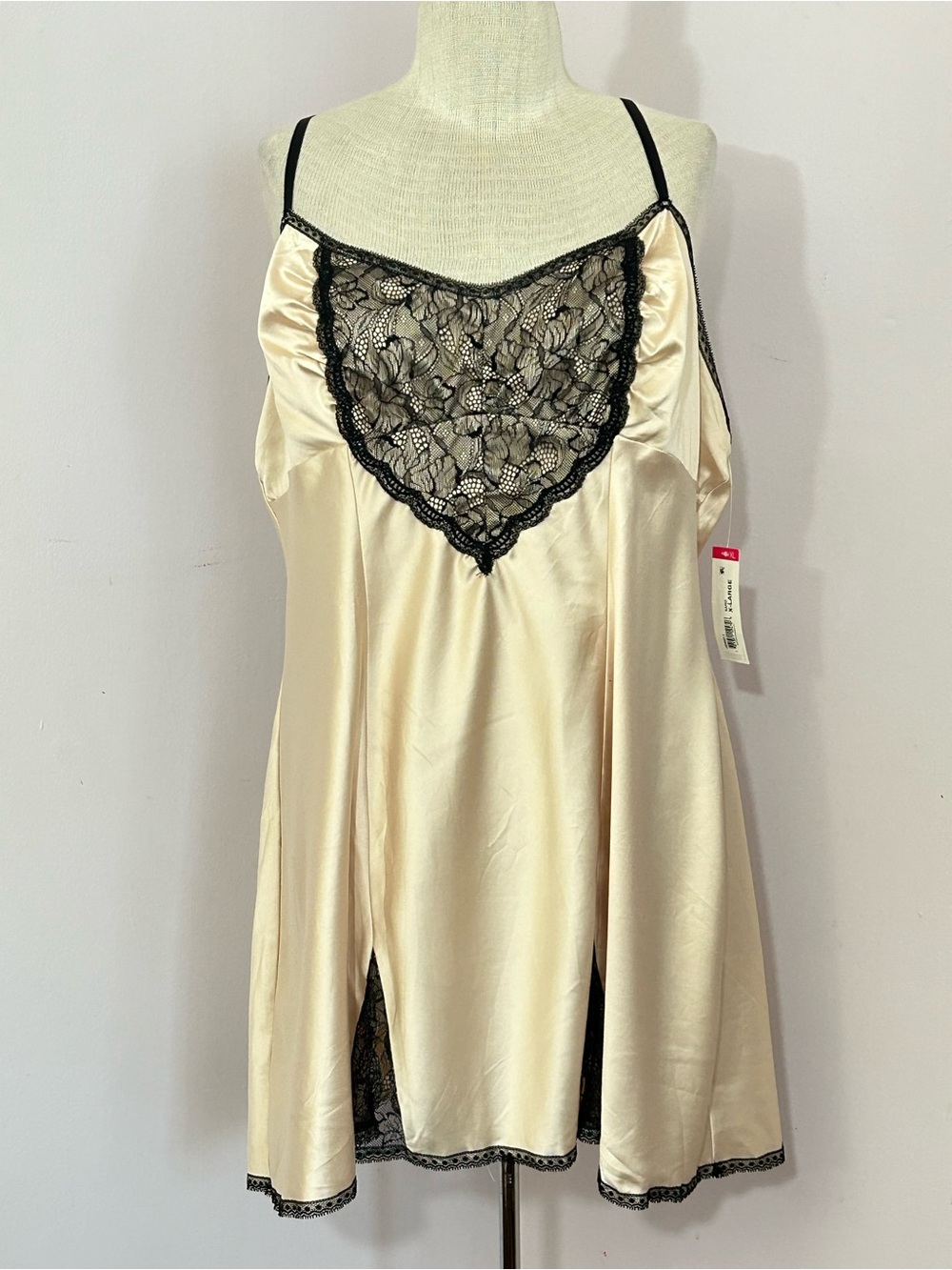 Cosmopolitan Slinky Silky Satin & Lace Nightie XL